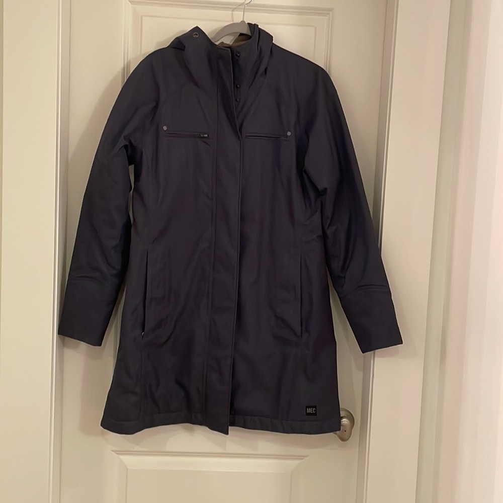 MEC women’s rain jacket blue size large